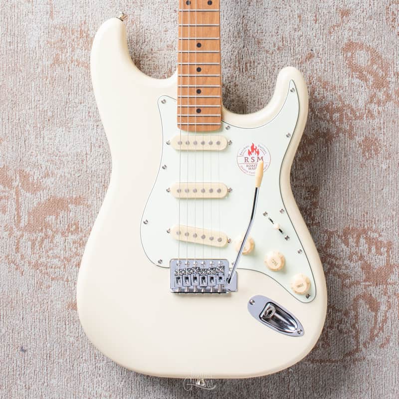 Bacchus ストラトキャスター SSS オリンピックホワイト Bacchus Universe Series Strat SSS Roasted - Old White | Reverb Finland