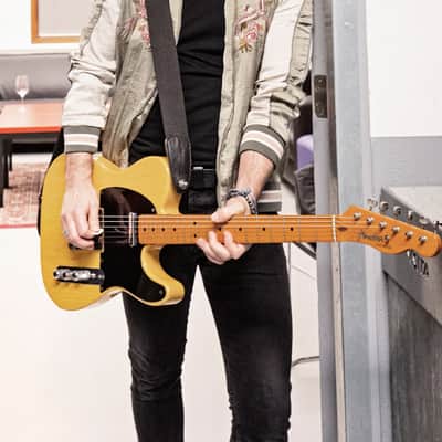 Fender American Vintage '52 Telecaster 1998, Stereophonics Signed image 6