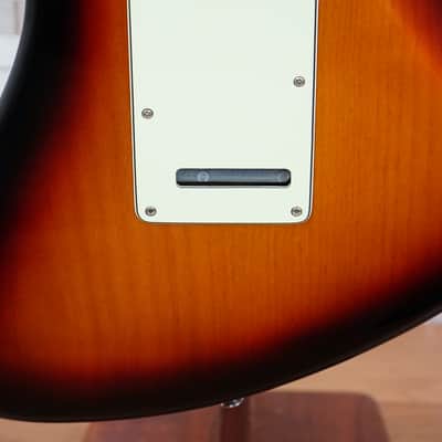 Fender Player Plus Meteora HH - 3-Color Sunburst image 13