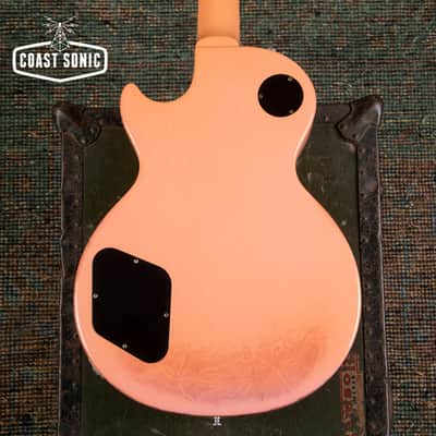 2001 Gibson Custom Shop Limited Edition Playboy Playmate of the year Les Paul w/case image 8
