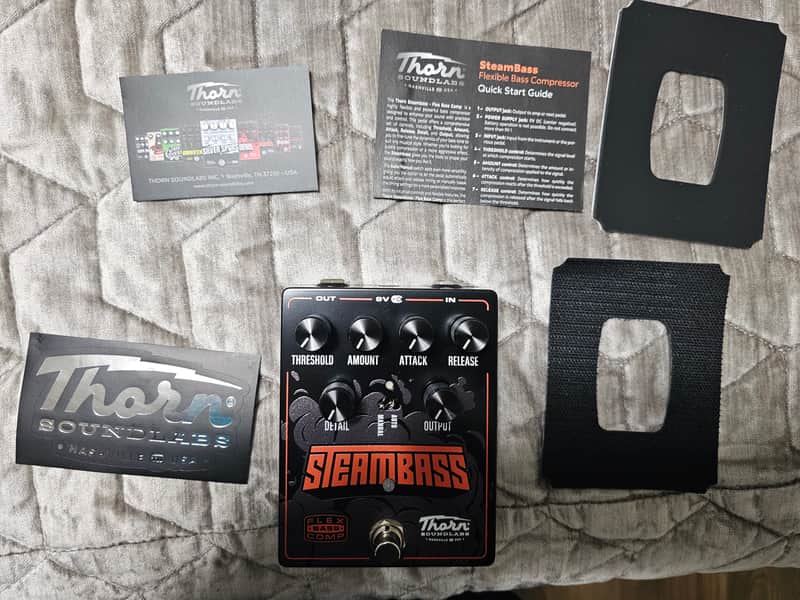 Immagine Thorn Soundlabs Steambass Flexible Bass Compressor Pedal with Auto Mode and Detail Upper Frequency Restoration - 1
