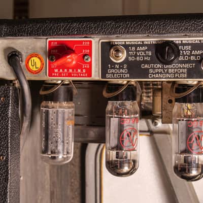 Fender Bantam Bass-Amp - 2-Channel 30-Watt 1x15" Guitar Combo 1969 - 1971 - Silverface image 12