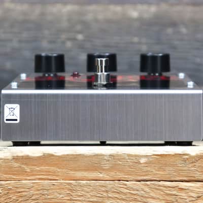 Electro-Harmonix Big Muff Pi Original Fuzz / Distortion / Sustainer Effect Pedal image 7