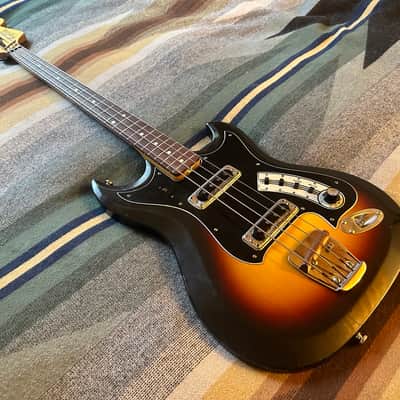 1965 Hagstrom II B Bass Guitar w/ Hardshell Case – Vintage Swedish Short Scale – Sunburst image 3