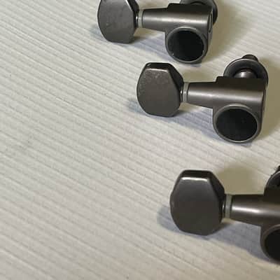 2000's Ibanez RG5EX1 Guitar Dual Pin Powder Cosmo Reverse Tuners Tuning Pegs 6 In Line image 12
