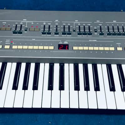 Roland HS-60 Vintage Analog Synthesizer • Juno 106 with Speakers • NEAR MINT • Pro Restoration • Warranty image 4