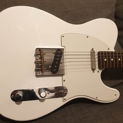 Fender MIJ Hybrid II Telecaster AW image 4