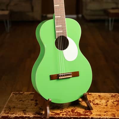 ORTEGA Gaucho Series 4/4 Konzertgitarre 6-String - Green Apple + Gigbag image 5