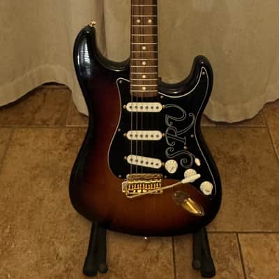 Fender Stevie Ray Vaughan SRV Stratocaster USA 2019 - Classic 3-color sunburst image 2