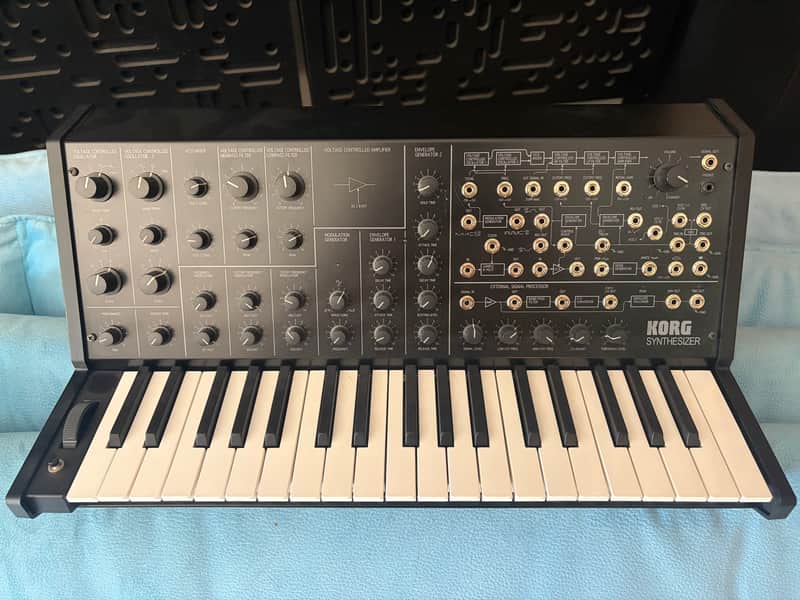 Korg MS-20 Mini Semi-Modular Analog Synthesizer 2013 - Present - Black image 1