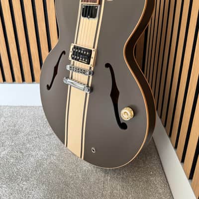 Gibson Tom DeLonge Signature ES-333 | Satin Brown with Stripe image 5