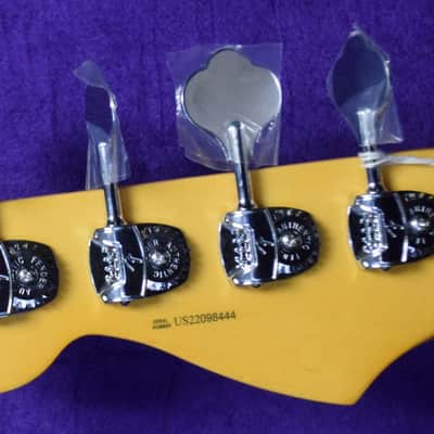 Fender Am. Pro II Jazz (4), Mercury / Rosewood image 4