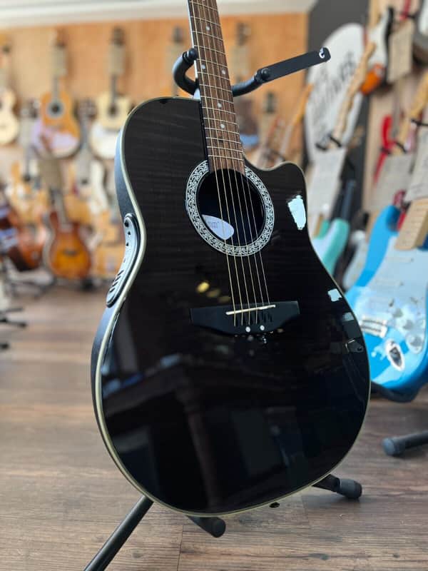 Ovation Celebrity CC028 (Made in Korea) Electro-Acoustic Guitar