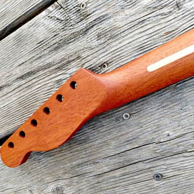Telecaster neck, mahogany image 2