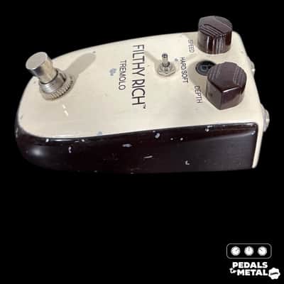 Danelectro Billionaire Filthy Rich Tremolo 2010s - Cream/Black X9435 image 4