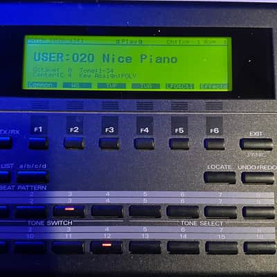 Roland XP-80 76-Key 64-Voice Music Workstation Keyboard 1999 - 2004 - Black image 7