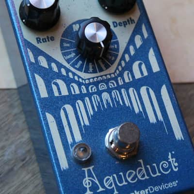 EarthQuaker Devices Aqueduct Vibrato image 2