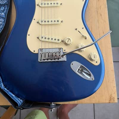 Fender Ultra Strat 2021 - Metalic Blue image 7