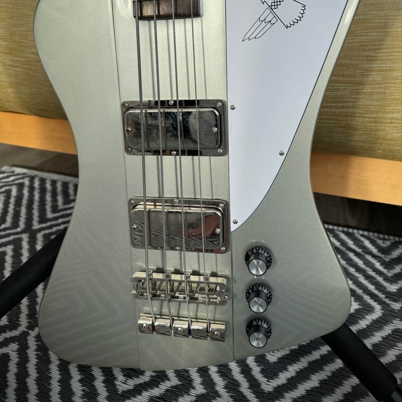 2024 – Present Epiphone Thunderbird ’64 Silver Mist
