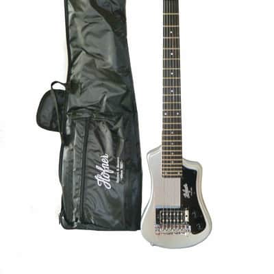 Hofner HCT-SH-SBT-O Shorty Travel Electric Guitar Metallic Silver with gig bag image 2