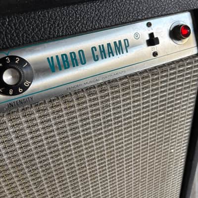 Fender 1974 Vintage Vibro Champ Tube Amplifier image 4