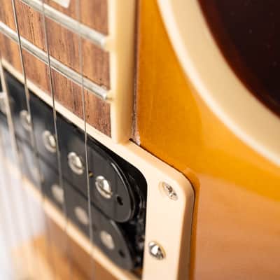 Gibson Slash "Victoria" Les Paul Standard, Gold Top | Demo image 13