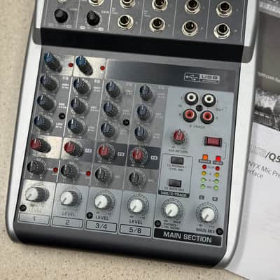 Behringer Xenyx Q802USB 8-Input Mixer with USB | Reverb