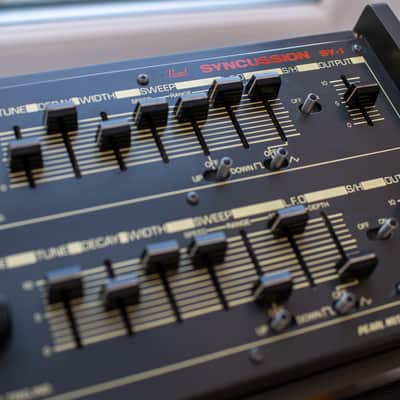 Pearl Syncussion. With Trigger toms, case, PSU, stands, cables + original Box. image 6