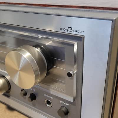Vintage Stereo Receiver Luxman R-3030 image 3