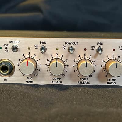 Fredenstein F200 Microphone Preamp and Compressor 2014 - Present - Gold image 3