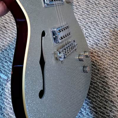 Gretsch Electromatic G-2626 Sparkle Jet Semi Hollowbody Guitar