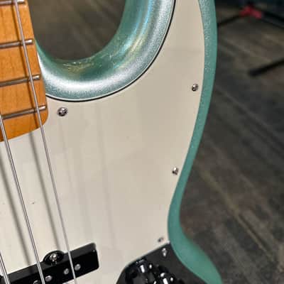 Fender American Professional II Jazz Bass Maple Fingerboard Mystic Surf Green image 7
