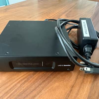 Universal Audio UAD-2 Satellite OCTO Core Thunderbolt DSP Accelerator 2019 - 2020 - Black image 1