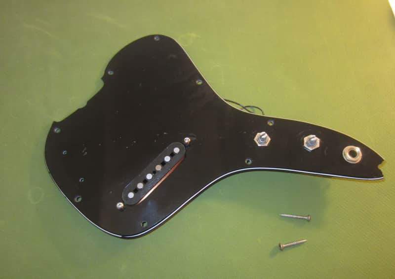 Fender Music Master Bass Loaded Pickguard 70s - Black image 1