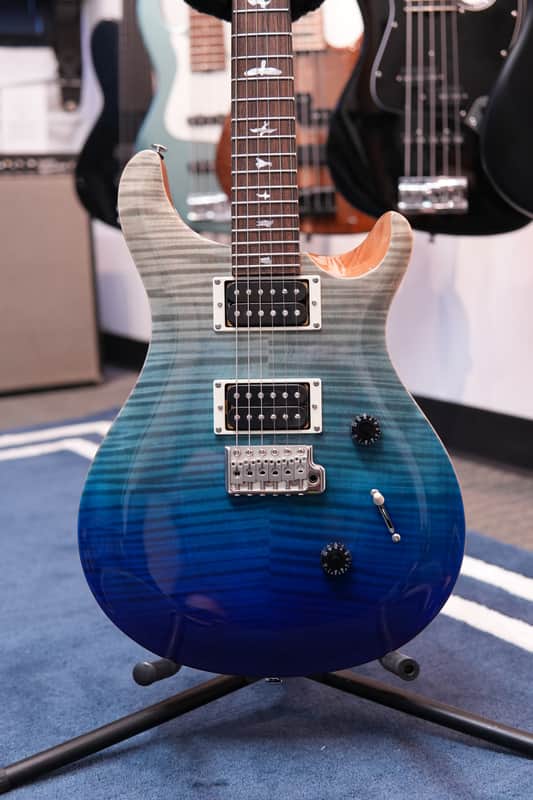 PRS SE Custom 24 2024 - Blue Fade image 1