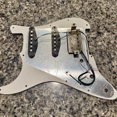 Fender Fender JV Modified '50s Stratocaster HSS pickups 2023 - N/A image 2