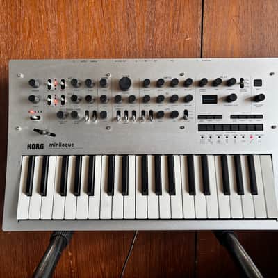 Korg Minilogue 4-Voice Polyphonic Analog Synthesizer w/ bag