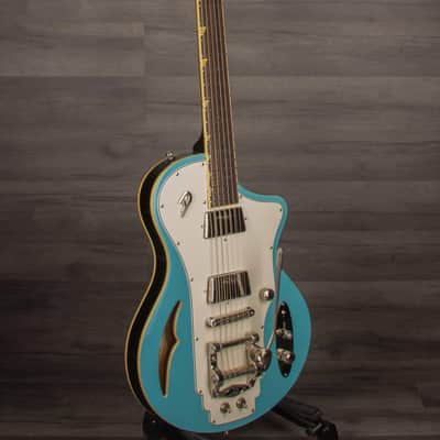 Duesenberg Julia in Narvik Blue image 6