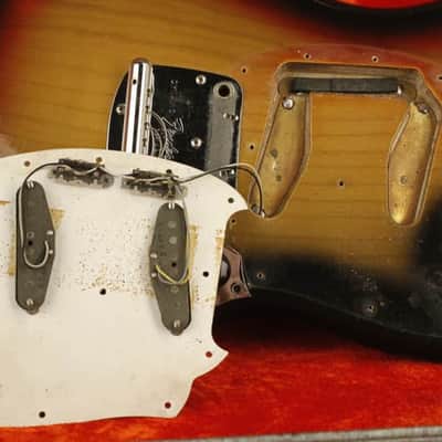 Fender Mustang Guitar 1975, Sunburst image 6