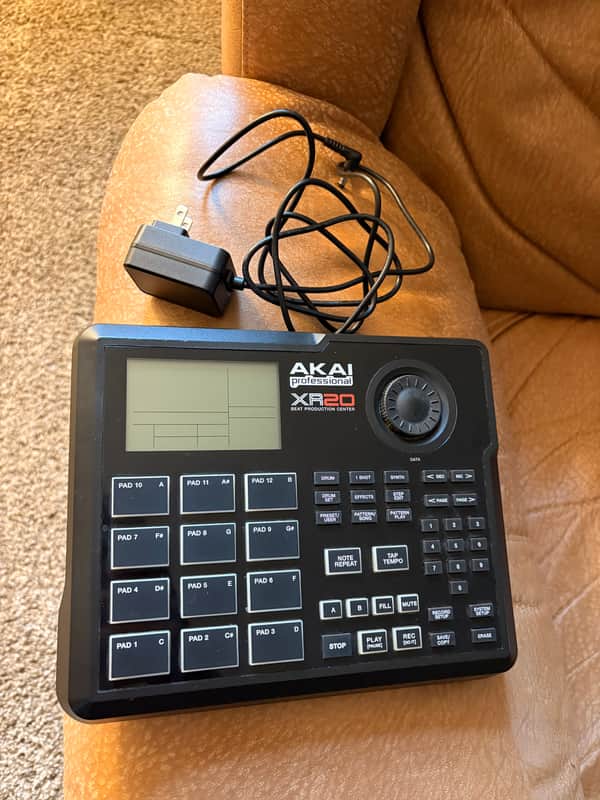 Akai XR20