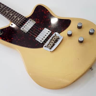 Fender Toronado Deluxe 1998 Olympic White image 6
