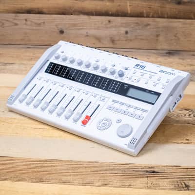 Zoom R16 (R-16) Digital Multitrack Recorder Multi-Track Multitracker U284092 image 3