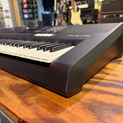 Yamaha PSR-E473 61-Key Portable Keyboard image 2