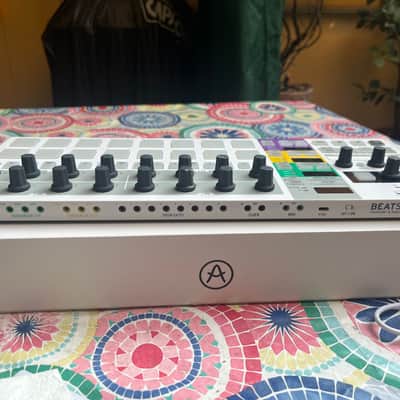 Immagine Arturia BeatStep Pro MIDI Controller 2017 - Present - White - 5