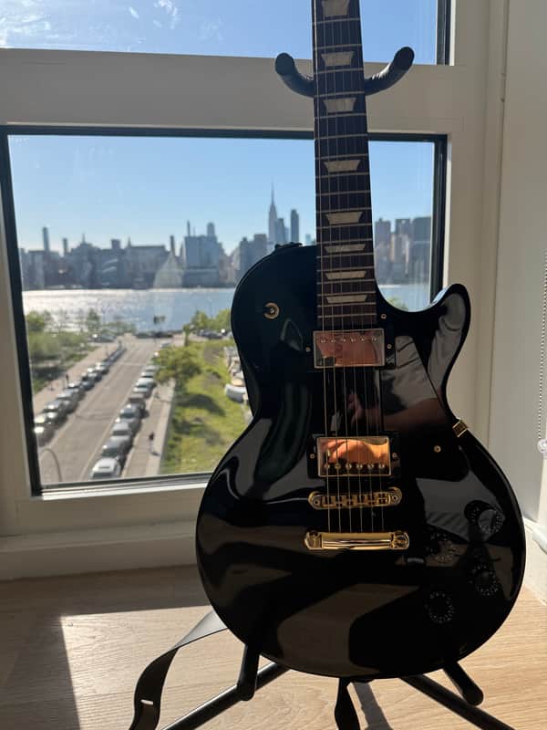 Gibson Les Paul Studio 2019 - 2024 Ebony with Gold Hardware image 1