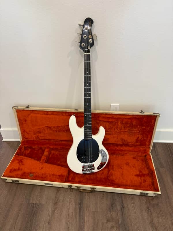 Music Man Cutlass Bass I 1983 - 1984 - White image 1