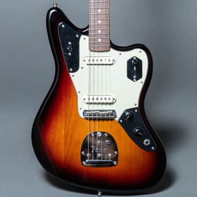 Fender American Professional Jaguar 2017, Sunburst image 1