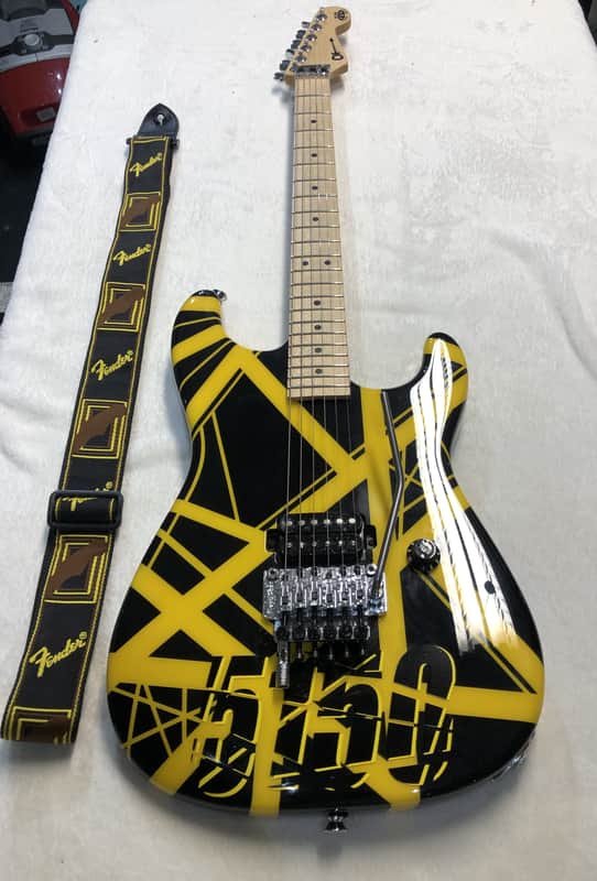 Charvel EVH Art Series 2004 - 2007 - Black / Yellow image 1