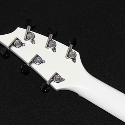 Breedlove Pursuit Concert CE Acoustic Electric Guitar White w/ Gigbag image 7
