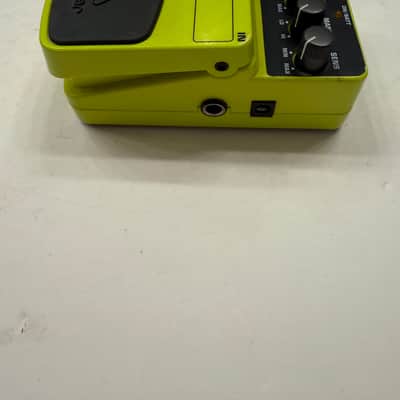 Behringer UW300 Ultra Wah Auto Envelope Filter Guitar Effect Pedal image 4